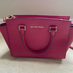 Michael Kors Crossbody Bag